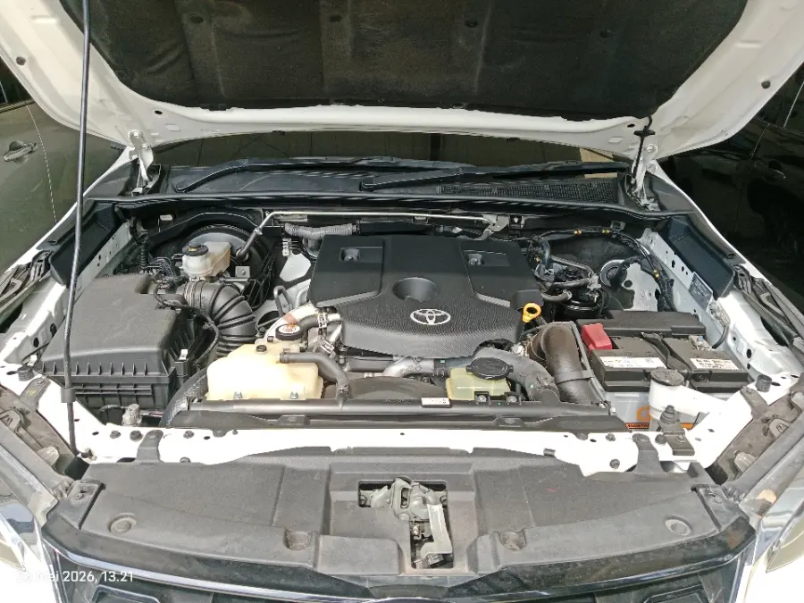 Foto Mobil Bekas Mesin Toyota Fortuner 2.8 4X2 VRZ tahun 2022