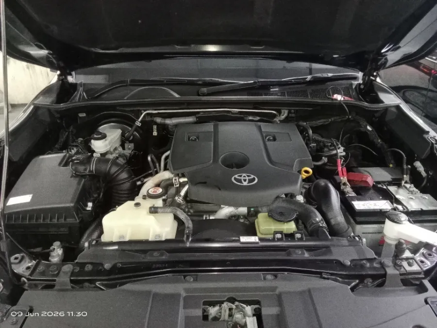 Foto Mobil Bekas Mesin Toyota Fortuner 2.8 4X2 VRZ tahun 2022