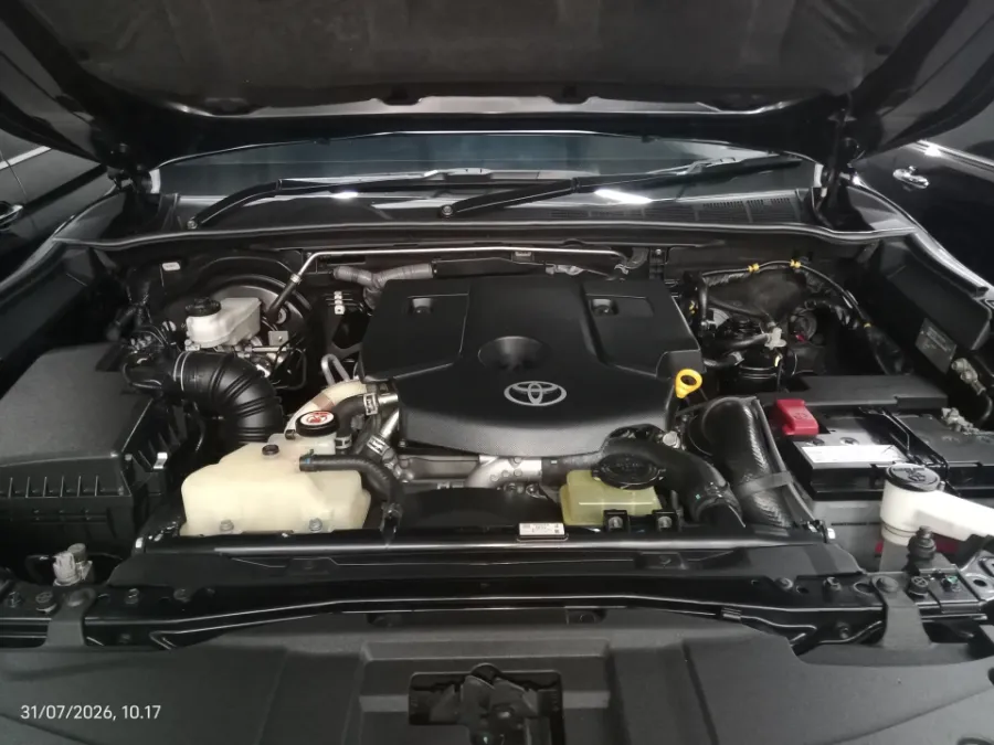 Foto Mobil Bekas Mesin Toyota Fortuner 2.8 4X2 VRZ tahun 2022