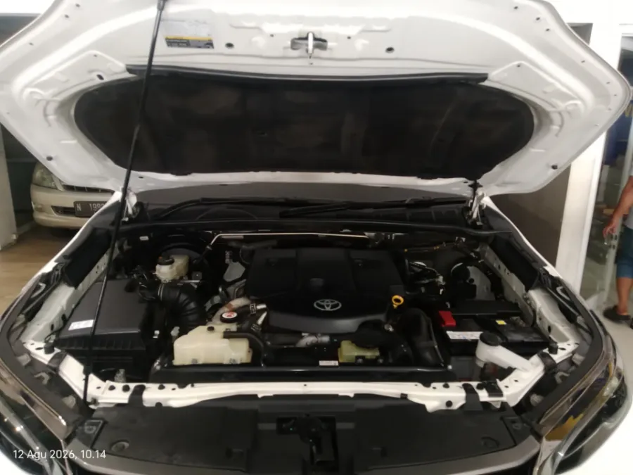 Foto Mobil Bekas Mesin Toyota Fortuner 2.8 4X2 VRZ tahun 2022