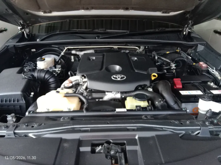 Foto Mobil Bekas Mesin Toyota Fortuner 2.8 4X2 VRZ tahun 2022
