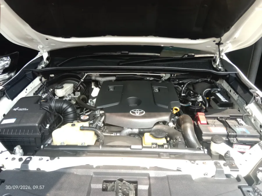 Foto Mobil Bekas Mesin Toyota Fortuner 2.8 4X2 VRZ tahun 2022