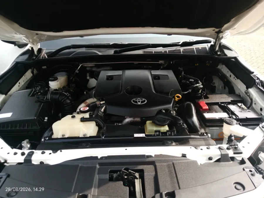 Foto Mobil Bekas Mesin Toyota Fortuner 2.8 4X2 VRZ tahun 2022