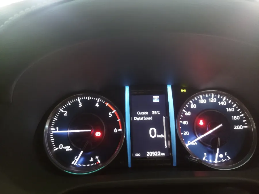 Foto Mobil Bekas Odometer Toyota Fortuner 2.8 4X2 VRZ tahun 2022
