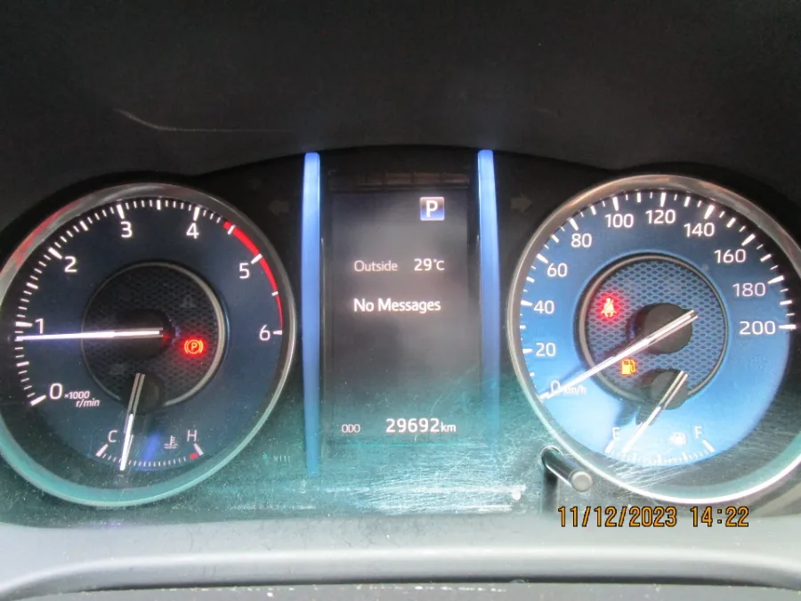 Foto Mobil Bekas Odometer Toyota Fortuner 2.8 4X2 VRZ tahun 2022