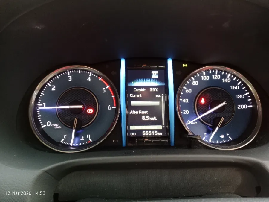 Foto Mobil Bekas Odometer Toyota Fortuner 2.8 4X2 VRZ tahun 2022