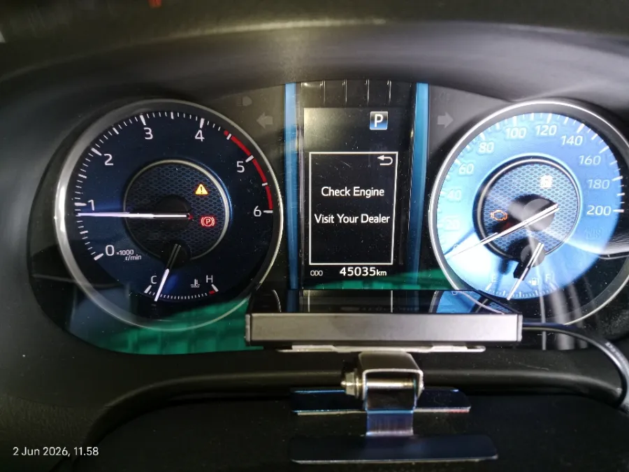 Foto Mobil Bekas Odometer Toyota Fortuner 2.8 4X2 VRZ tahun 2022