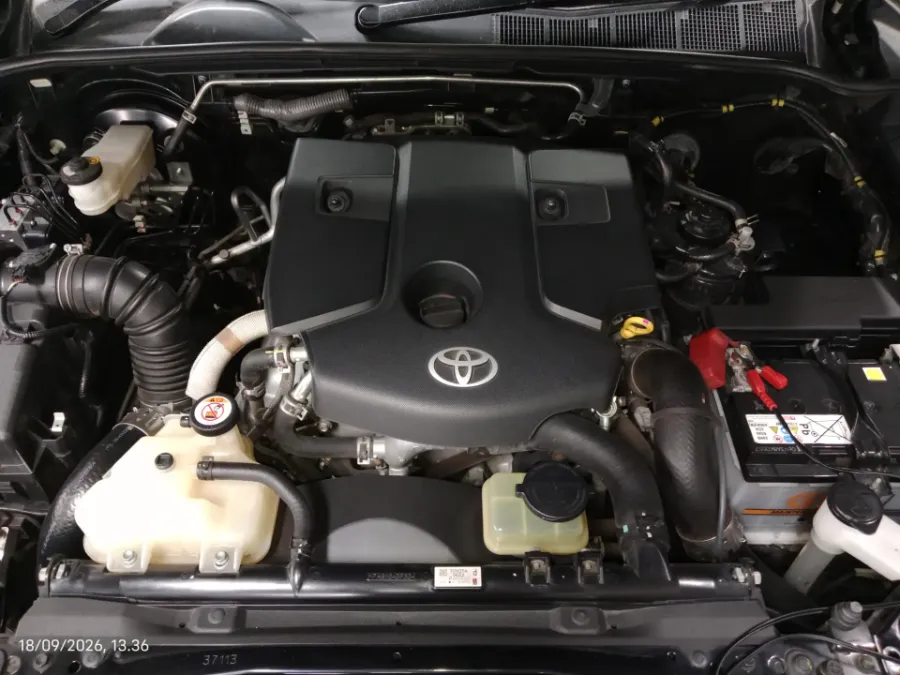 Foto Mobil Bekas Mesin Toyota Fortuner 2.8 4X2 VRZ tahun 2023
