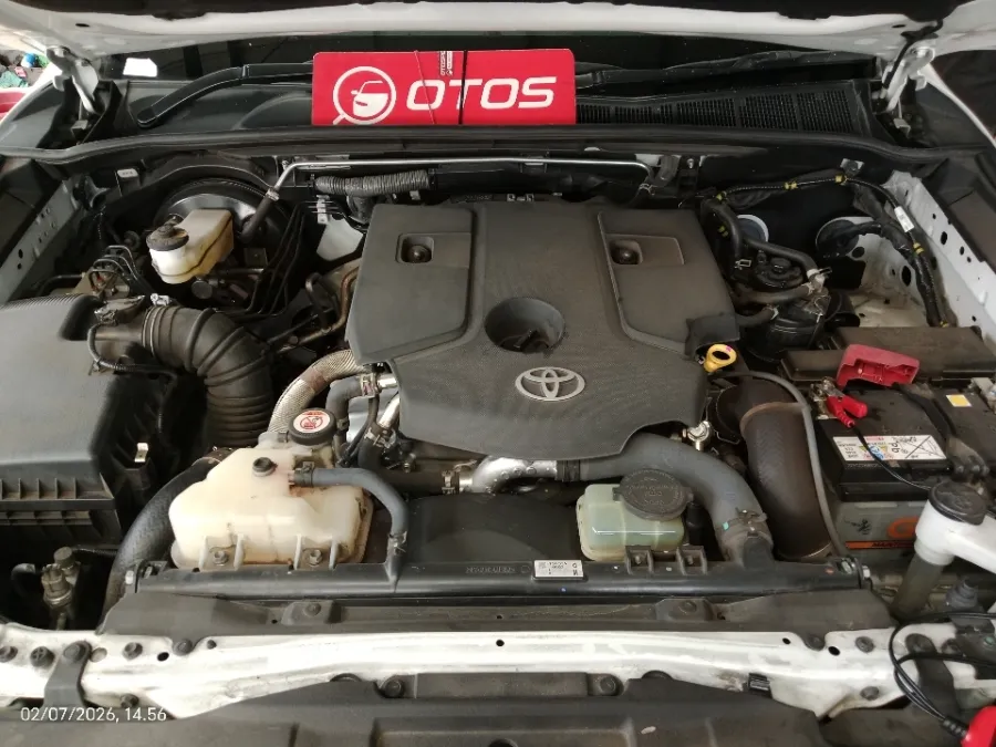 Foto Mobil Bekas Mesin Toyota Fortuner 2.8 4X2 VRZ tahun 2024