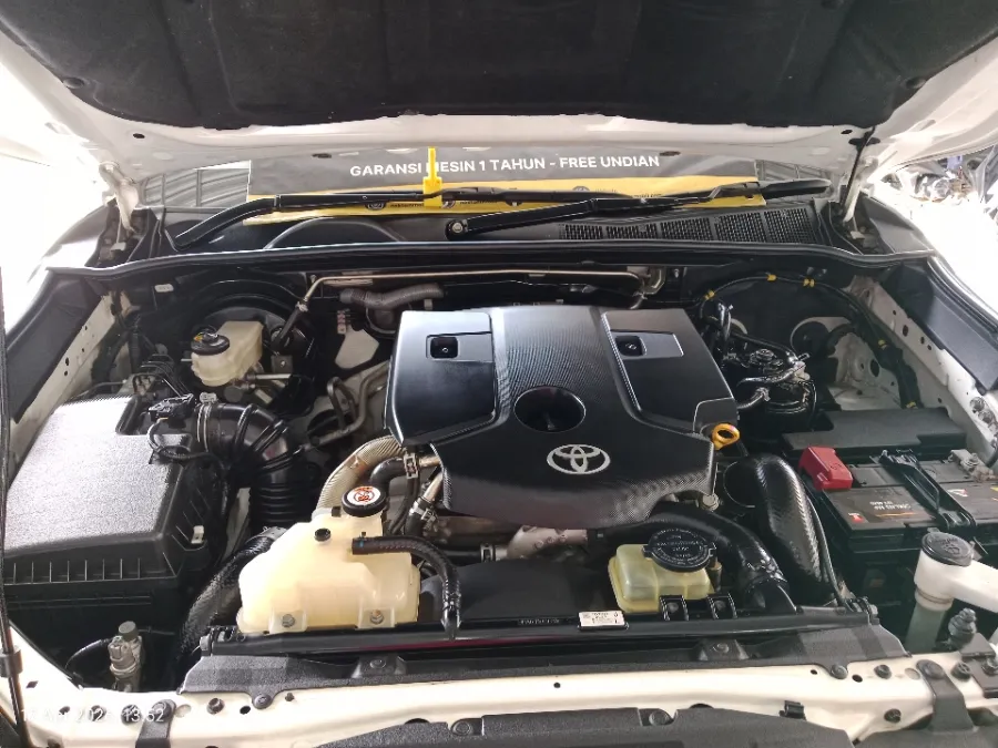 Foto Mobil Bekas Mesin Toyota Fortuner 2.8 4X4 VRZ tahun 2022