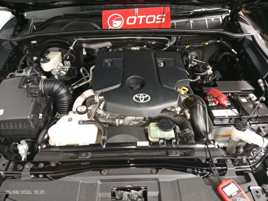 Foto Mobil Bekas Mesin Toyota Fortuner 2.8 4X4 VRZ tahun 2025