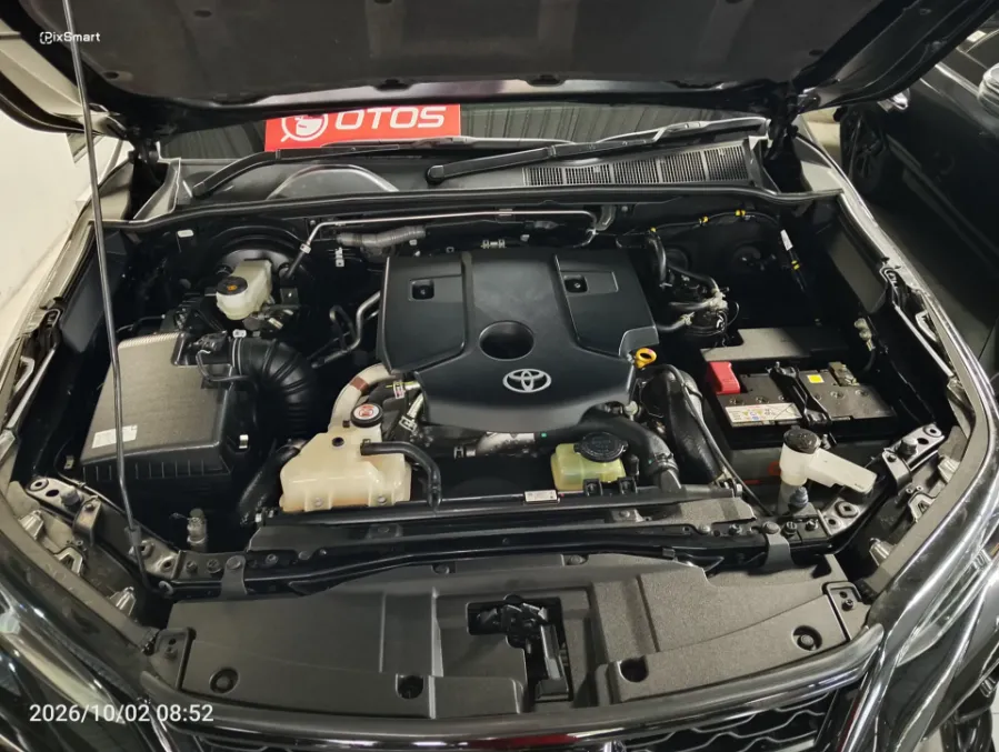 Foto Mobil Bekas Mesin Toyota Fortuner 2.8 VRZ TSS tahun 2024