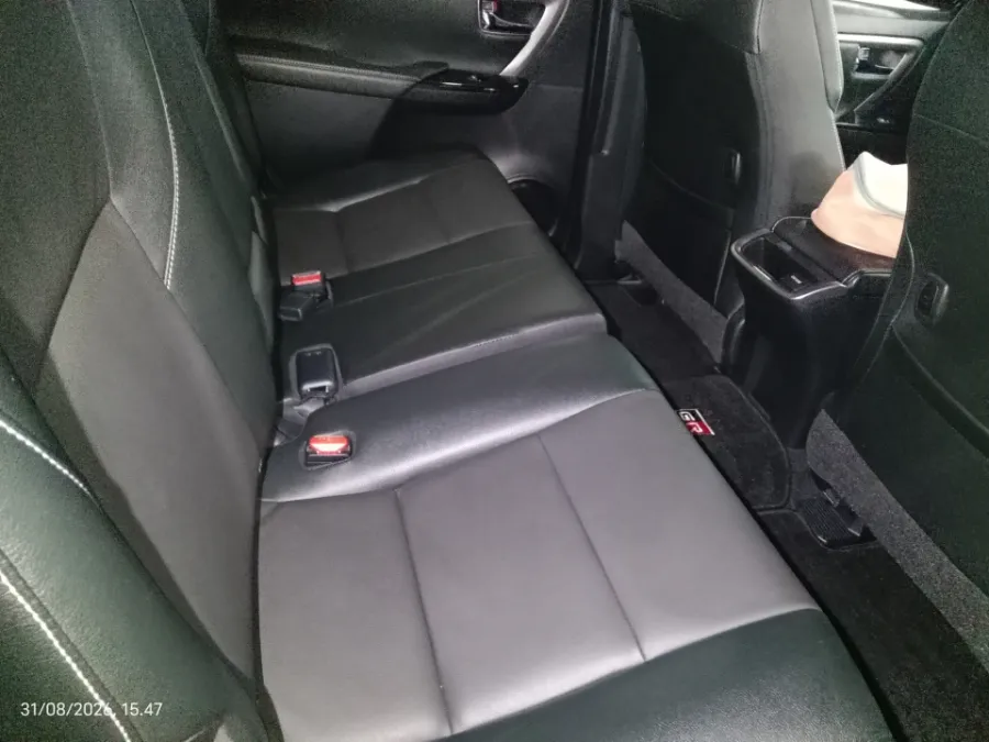 Foto Mobil Bekas Kabin Belakang Toyota Fortuner 2.8 VRZ TSS tahun 2025