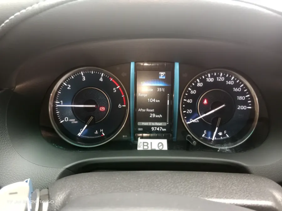 Foto Mobil Bekas Odometer Toyota Fortuner 2.8 VRZ TSS tahun 2026