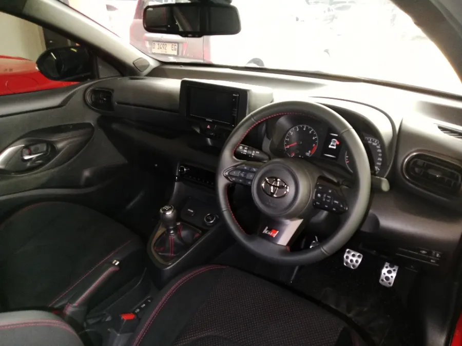 Foto Mobil Bekas Dashboard Toyota GR Yaris 1.6 tahun 2022