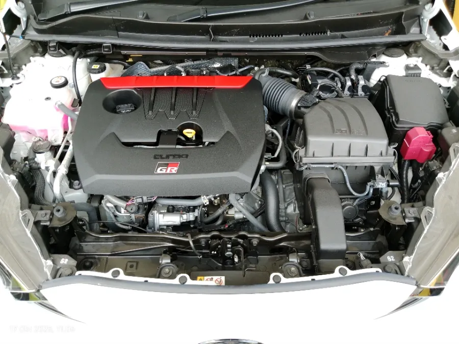 Foto Mobil Bekas Mesin Toyota GR Yaris 1.6 tahun 2022