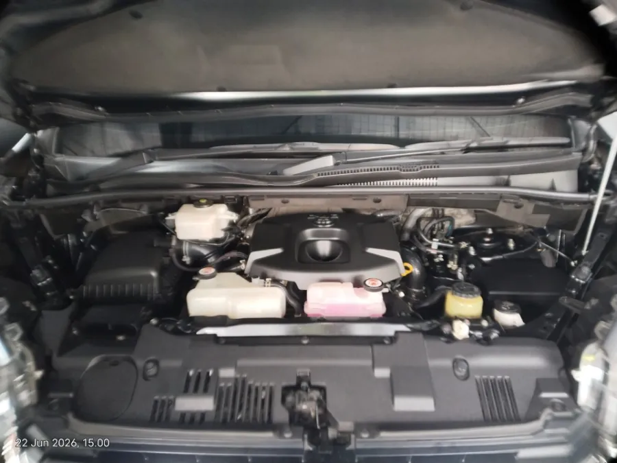 Foto Mobil Bekas Mesin Toyota Granace 2.8 Diesel tahun 2023