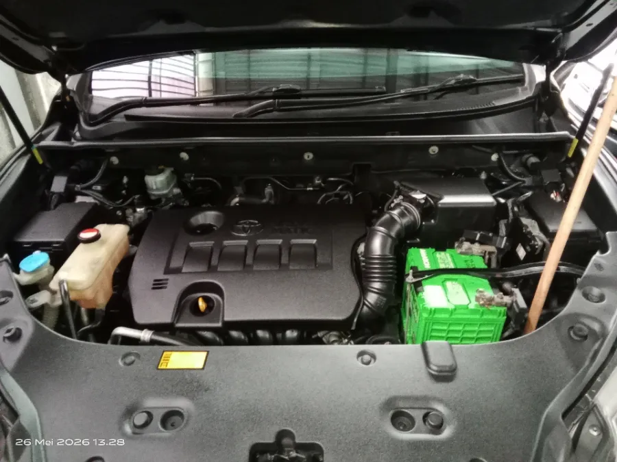 Foto Mobil Bekas Mesin Toyota Harrier 2.0 tahun 2014