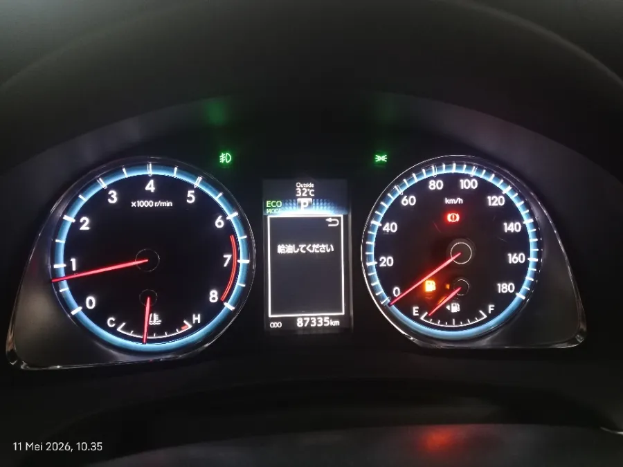 Foto Mobil Bekas Odometer Toyota Harrier 2.0 tahun 2014