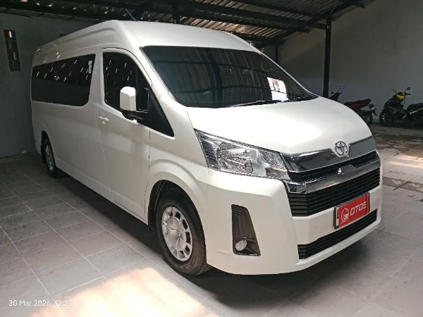 2020 Toyota Hiace 2.8 Premio - Foto 1 dari 6