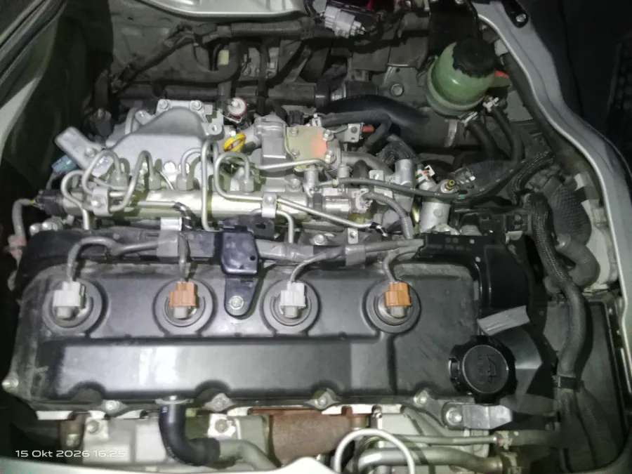 Foto Mobil Bekas Mesin Toyota Hiace 3.0 tahun 2024