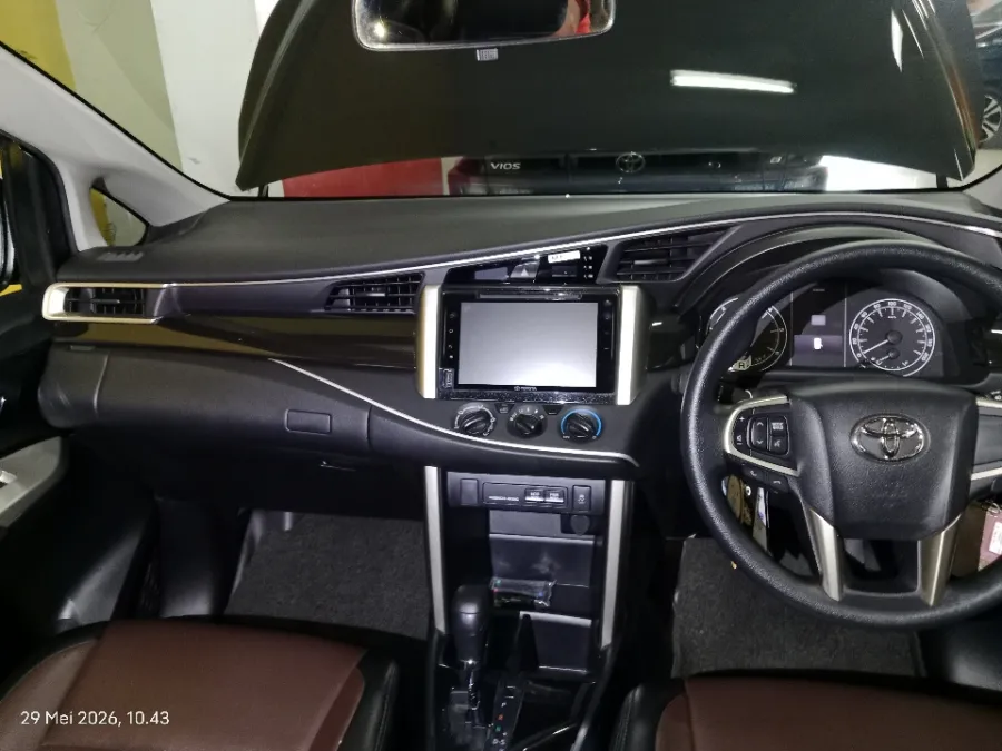 Foto Mobil Bekas Dashboard Toyota Kijang Innova 2.0 tahun 2022