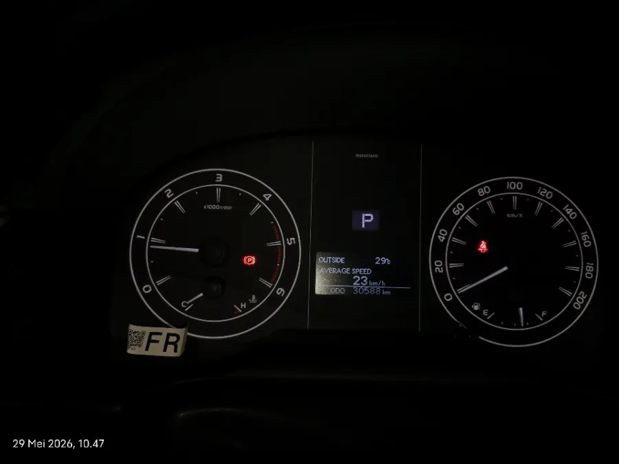 Foto Mobil Bekas Odometer Toyota Kijang Innova 2.0 tahun 2022