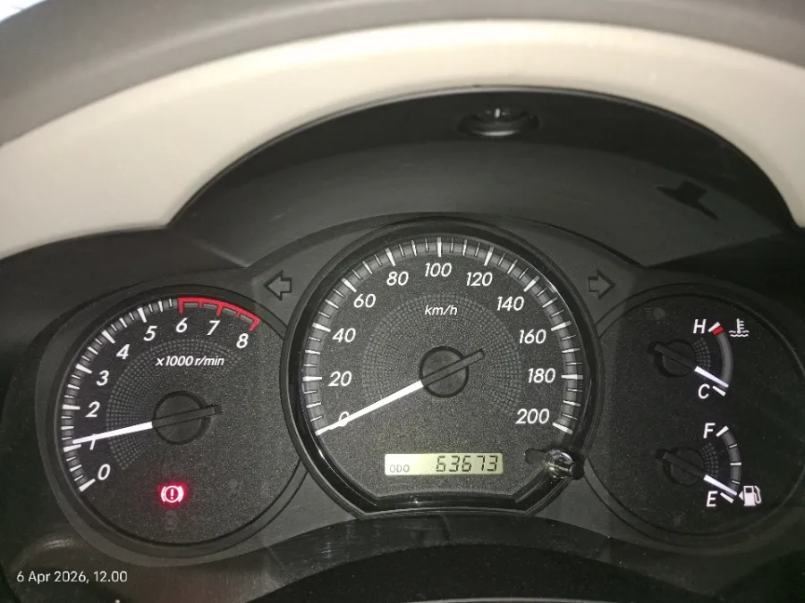 Foto Mobil Bekas Odometer Toyota Kijang Innova 2.0 G tahun 2012