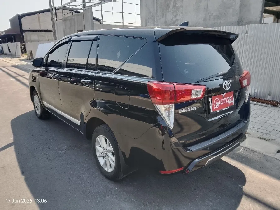 Foto Mobil Bekas Kiri Belakang Toyota Kijang Innova 2.0 G tahun 2016