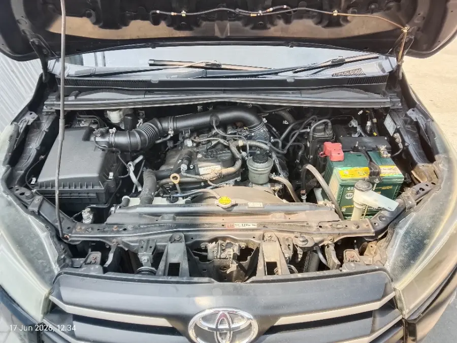 Foto Mobil Bekas Mesin Toyota Kijang Innova 2.0 G tahun 2016