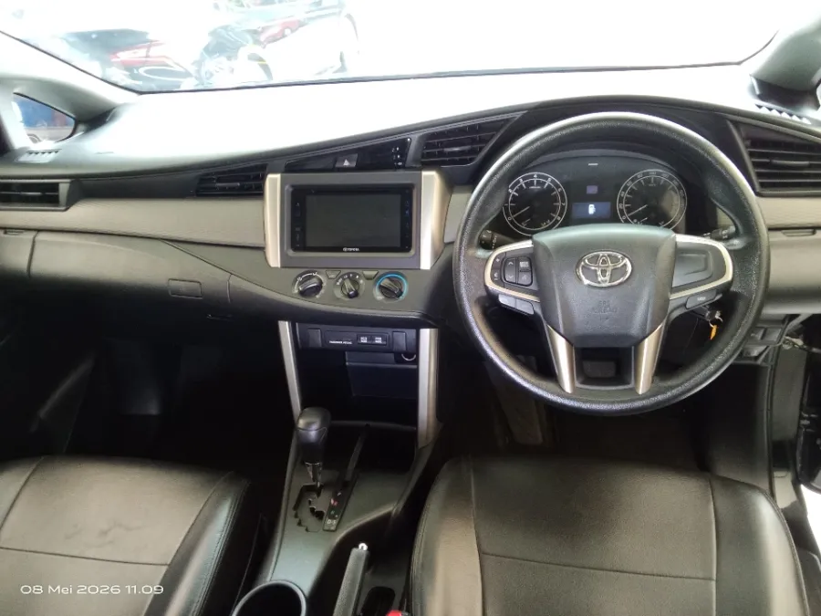 Foto Mobil Bekas Dashboard Toyota Kijang Innova 2.0 G tahun 2017