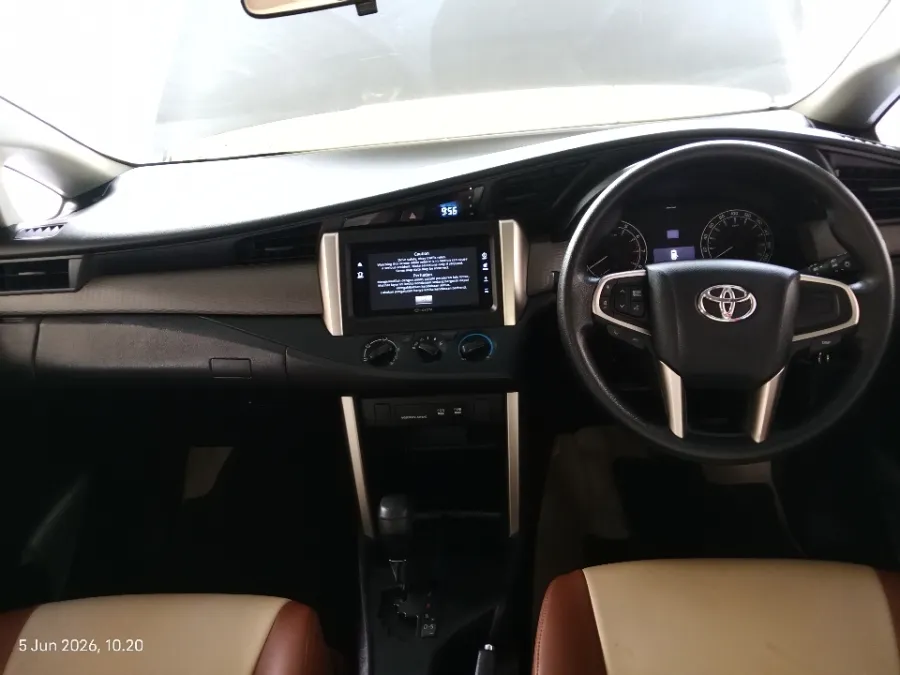 Foto Mobil Bekas Dashboard Toyota Kijang Innova 2.0 G tahun 2017