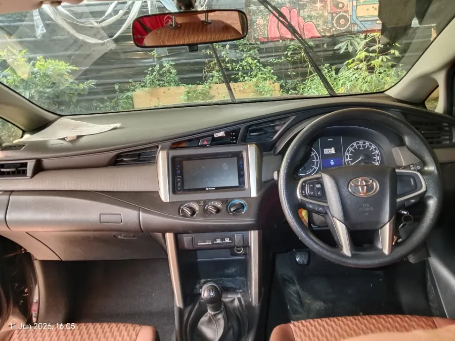 Foto Mobil Bekas Dashboard Toyota Kijang Innova 2.0 G tahun 2018