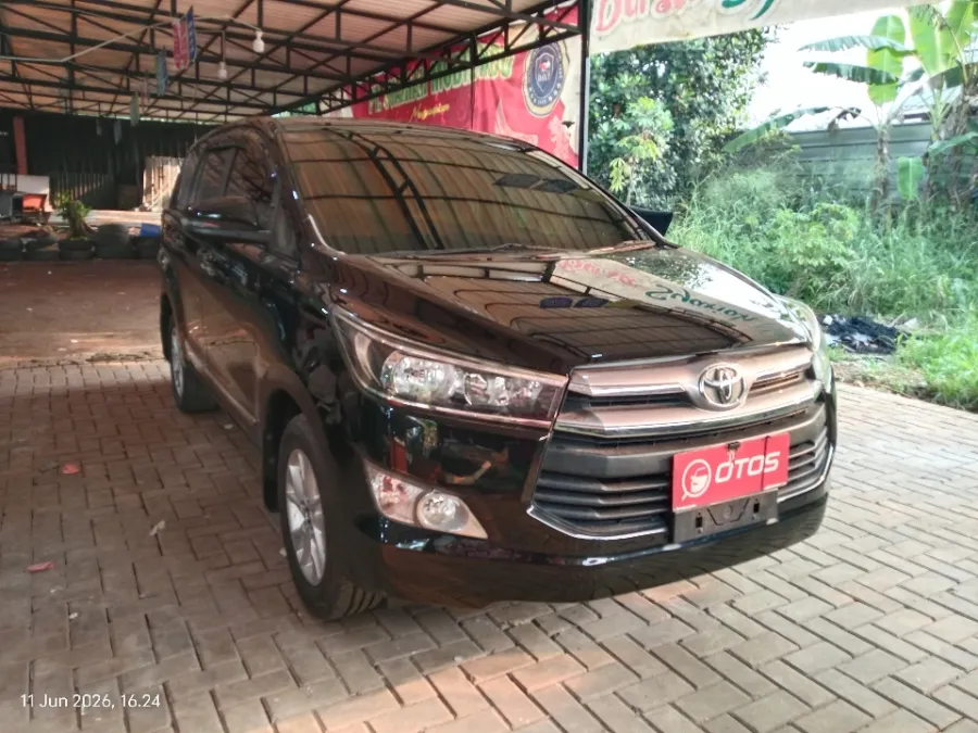 Foto Mobil Bekas Kanan Depan Toyota Kijang Innova 2.0 G tahun 2018