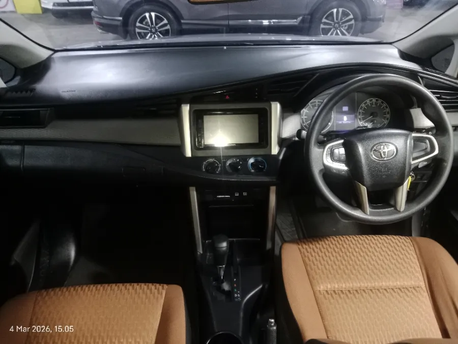 Foto Mobil Bekas Dashboard Toyota Kijang Innova 2.0 G tahun 2019