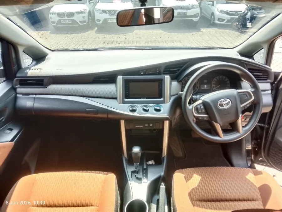 Foto Mobil Bekas Dashboard Toyota Kijang Innova 2.0 G tahun 2019