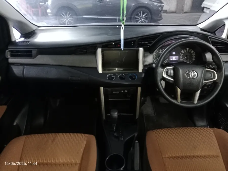 Foto Mobil Bekas Dashboard Toyota Kijang Innova 2.0 G tahun 2019