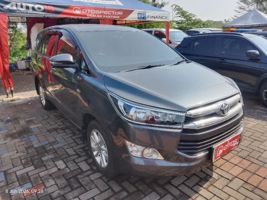 Foto Mobil Bekas Kanan Depan Toyota Kijang Innova 2.0 G tahun 2019