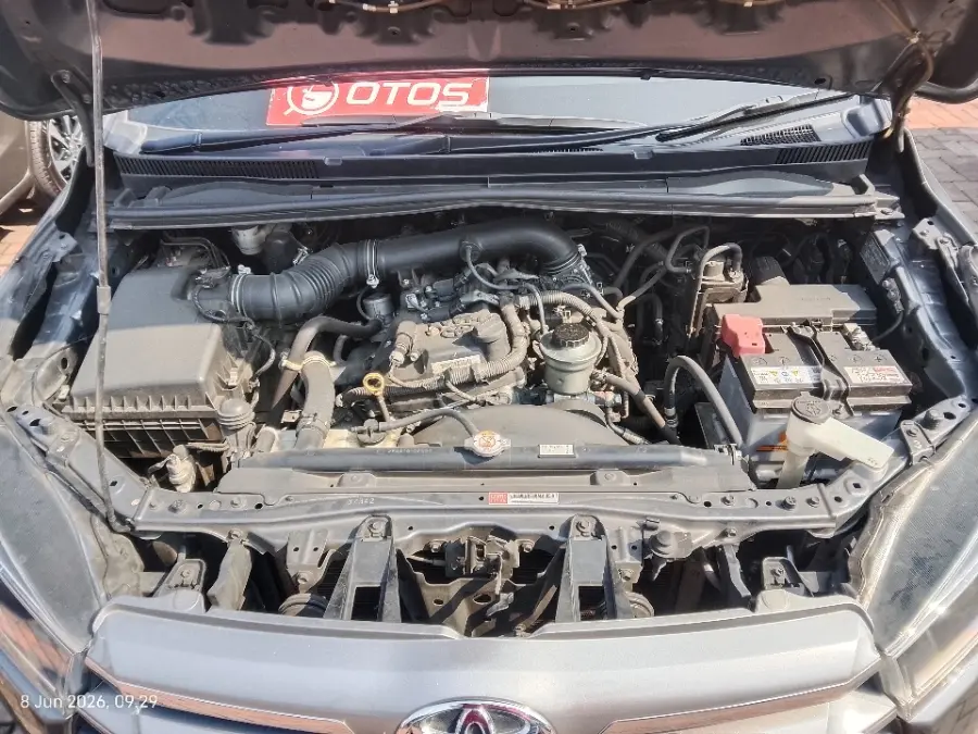 Foto Mobil Bekas Mesin Toyota Kijang Innova 2.0 G tahun 2019