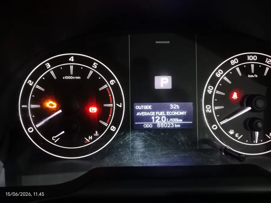 Foto Mobil Bekas Odometer Toyota Kijang Innova 2.0 G tahun 2019