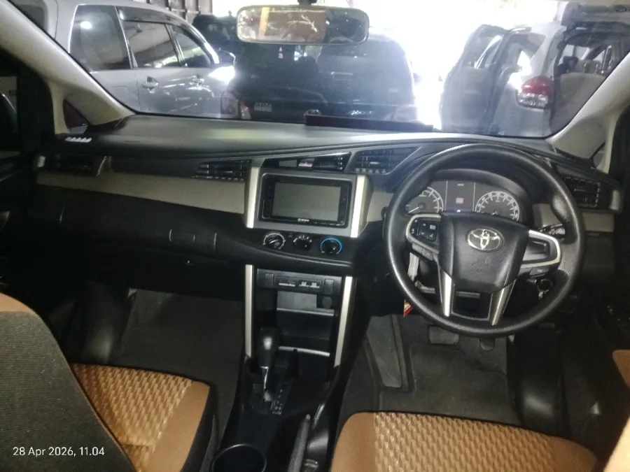 Foto Mobil Bekas Dashboard Toyota Kijang Innova 2.0 G tahun 2020