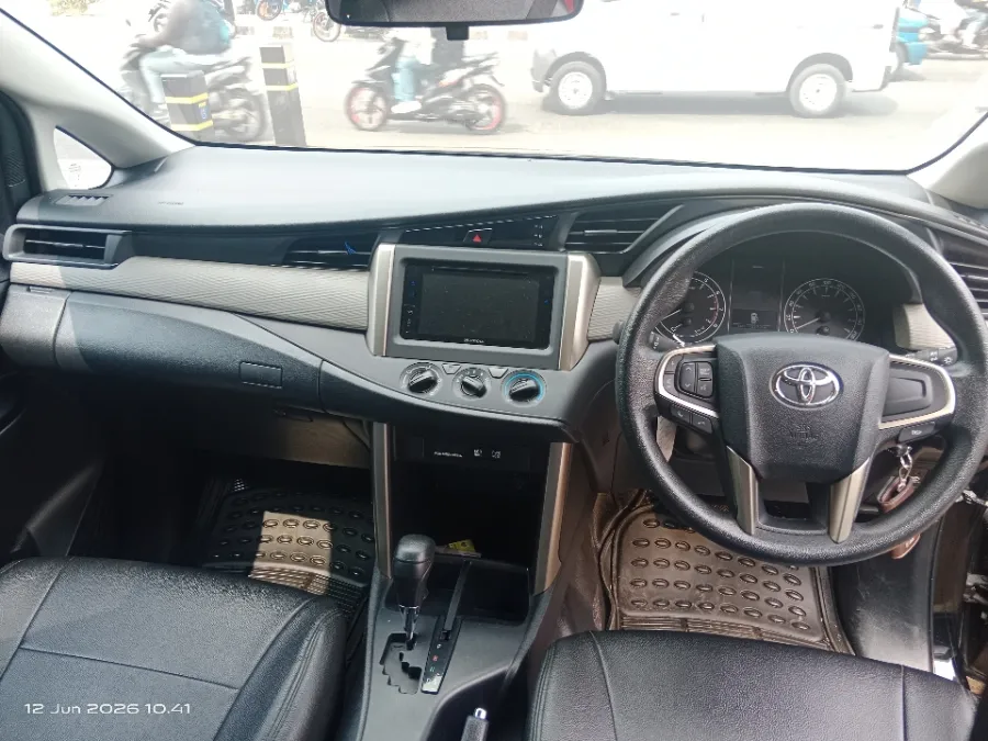 Foto Mobil Bekas Dashboard Toyota Kijang Innova 2.0 G tahun 2020