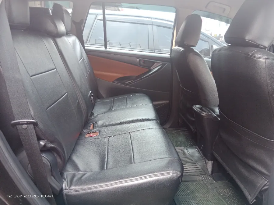 Foto Mobil Bekas Kabin Belakang Toyota Kijang Innova 2.0 G tahun 2020