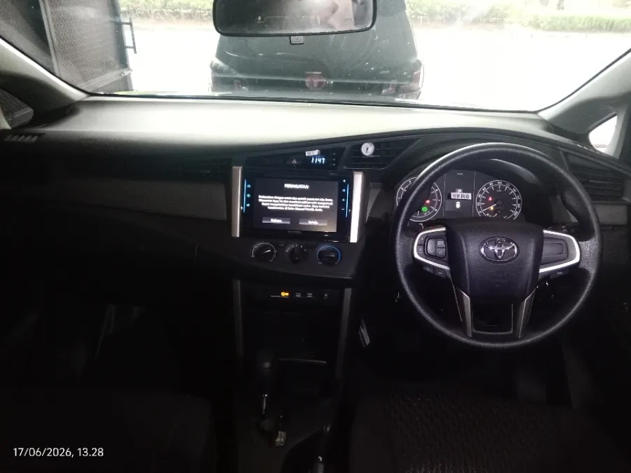 Foto Mobil Bekas Dashboard Toyota Kijang Innova 2.0 G tahun 2021
