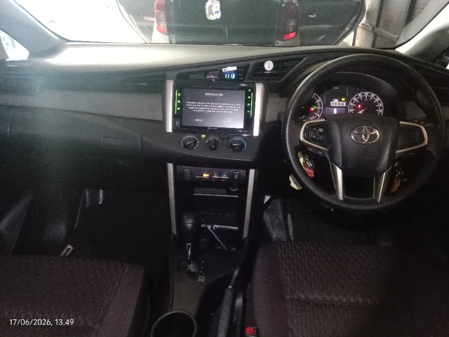 Foto Mobil Bekas Dashboard Toyota Kijang Innova 2.0 G tahun 2021