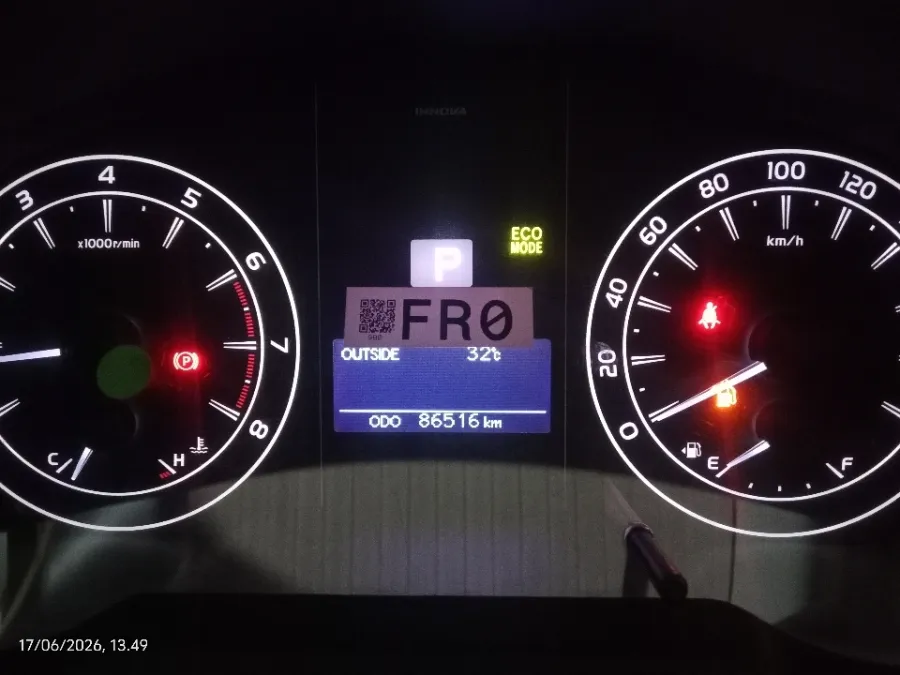Foto Mobil Bekas Odometer Toyota Kijang Innova 2.0 G tahun 2021