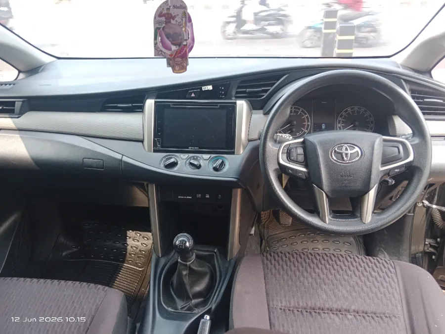 Foto Mobil Bekas Dashboard Toyota Kijang Innova 2.0 G tahun 2022