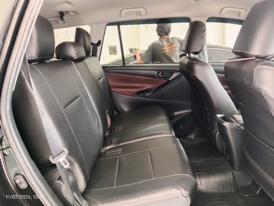 Foto Mobil Bekas Kabin Belakang Toyota Kijang Innova 2.0 G tahun 2022