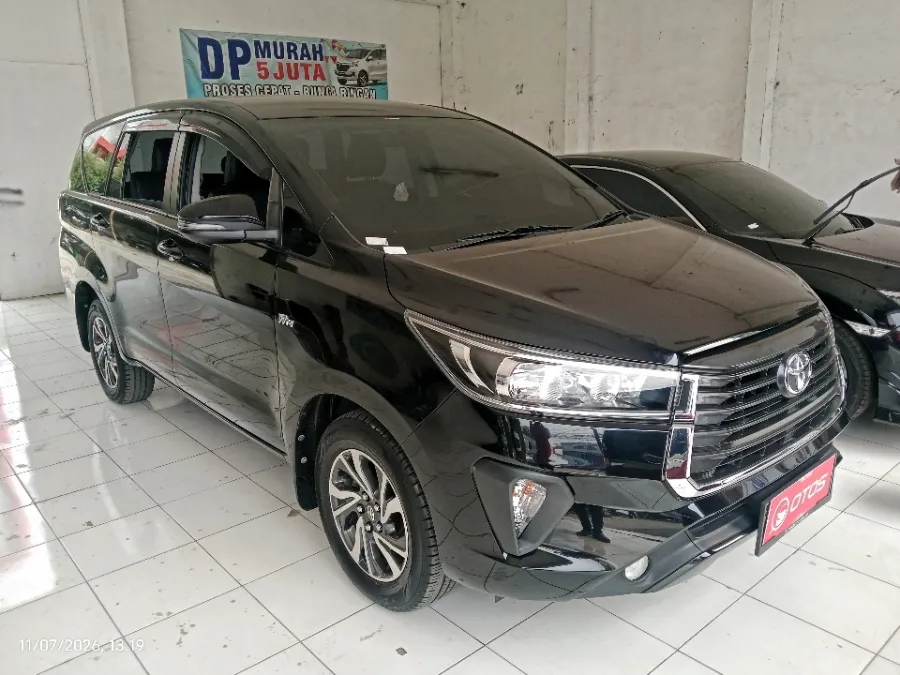 Foto Mobil Bekas Kanan Depan Toyota Kijang Innova 2.0 G tahun 2022