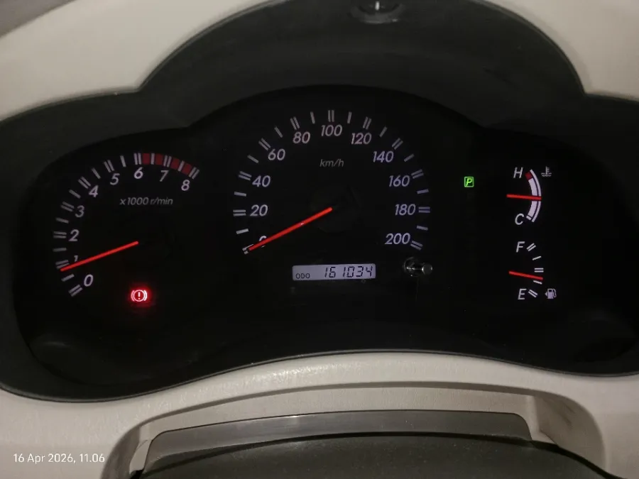 Foto Mobil Bekas Odometer Toyota Kijang Innova 2.0 V tahun 2010